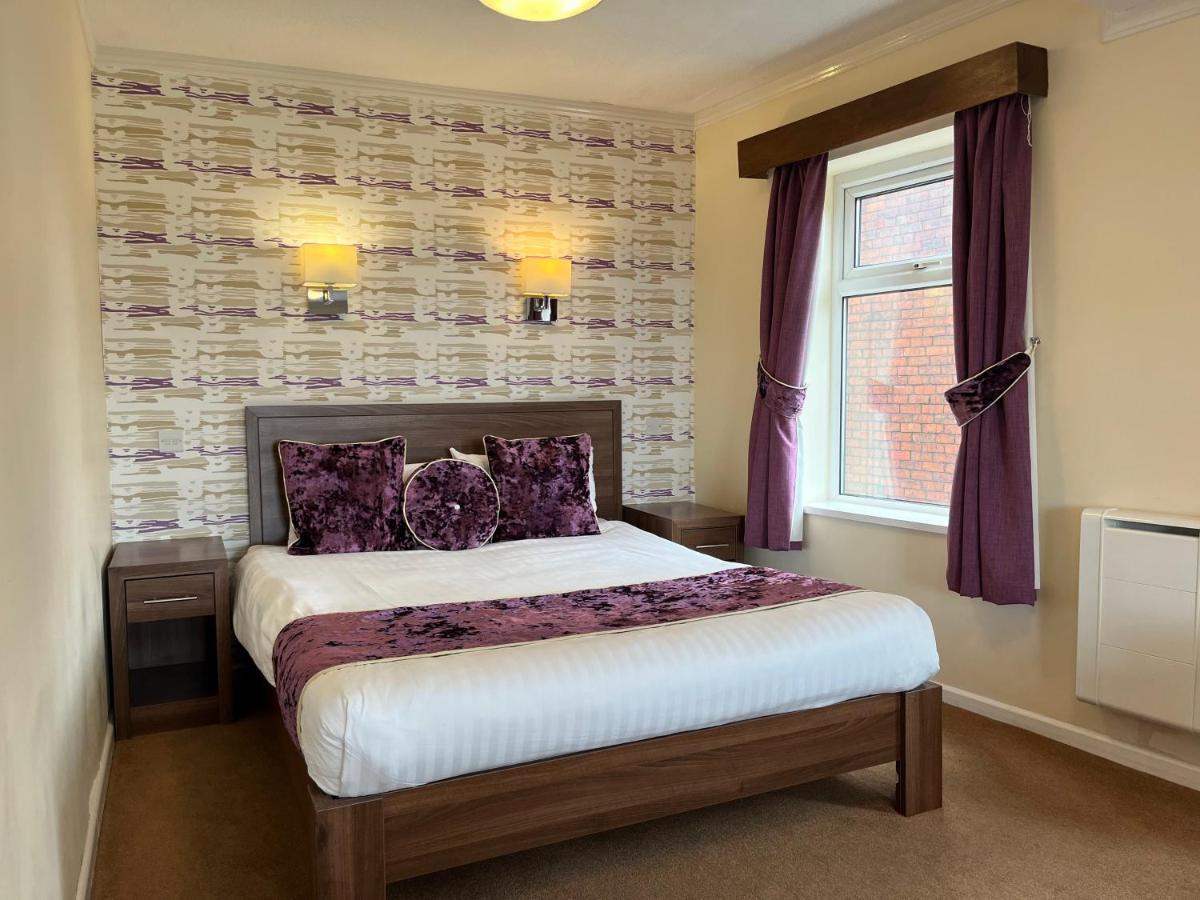 The Continental Hotel, Hotel Derby